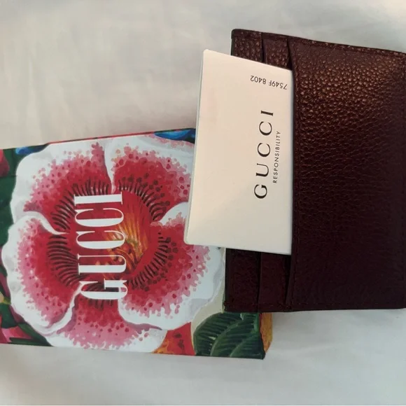 Gucci Dark Red Card Holder with Gold Accent - Picture 2 of 2
